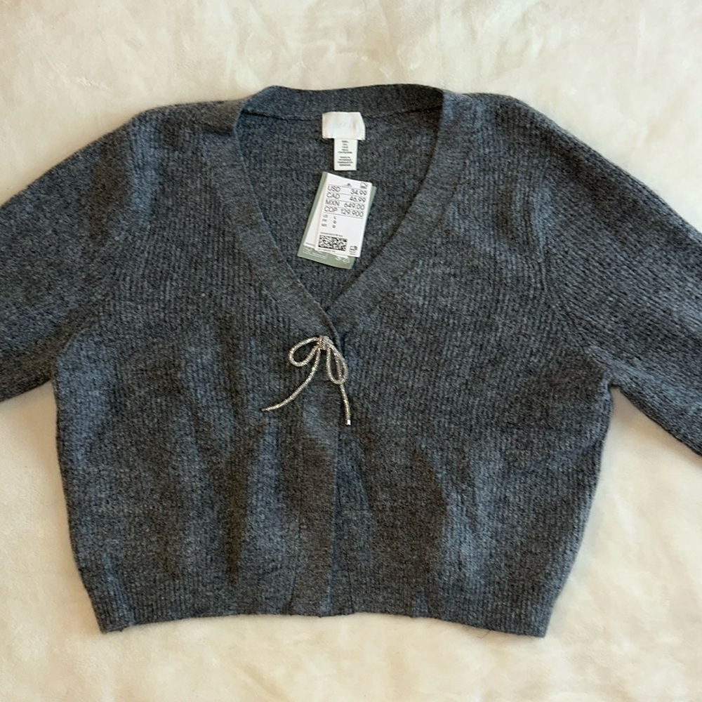 🤍 H&M SWEATER